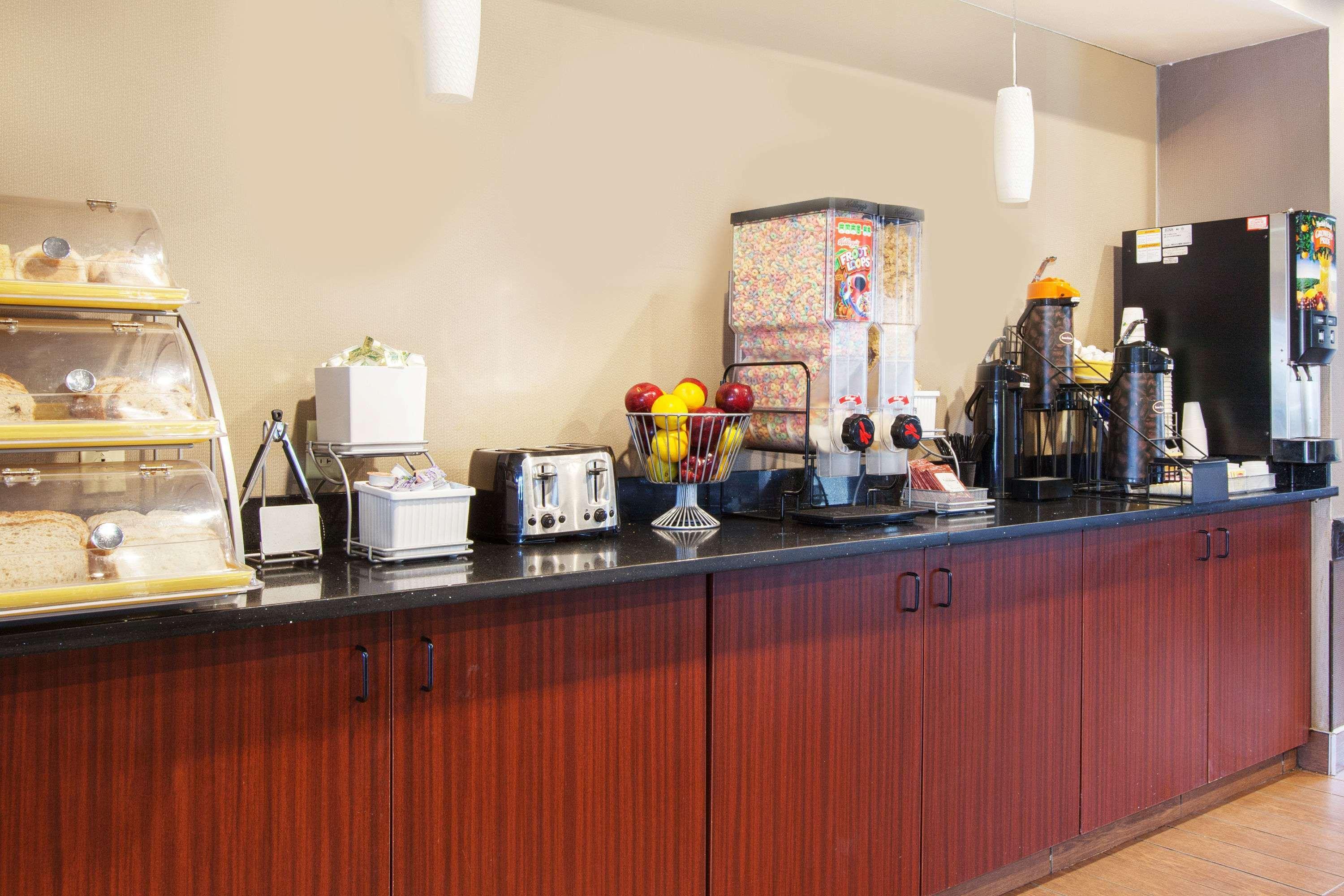 Days Inn By Wyndham Brewerton/ Syracuse Near Oneida Lake Ngoại thất bức ảnh