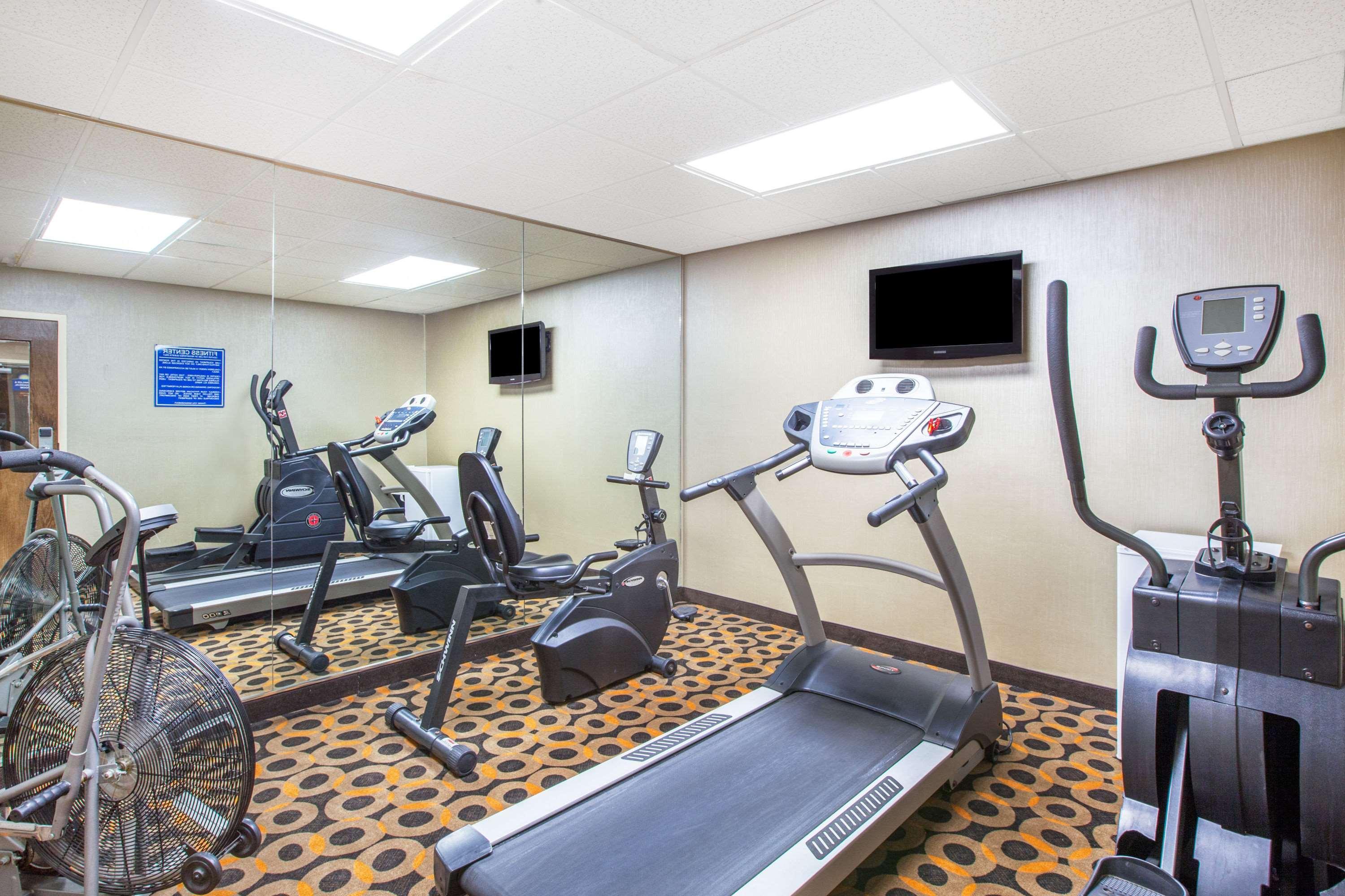 Days Inn By Wyndham Brewerton/ Syracuse Near Oneida Lake Ngoại thất bức ảnh