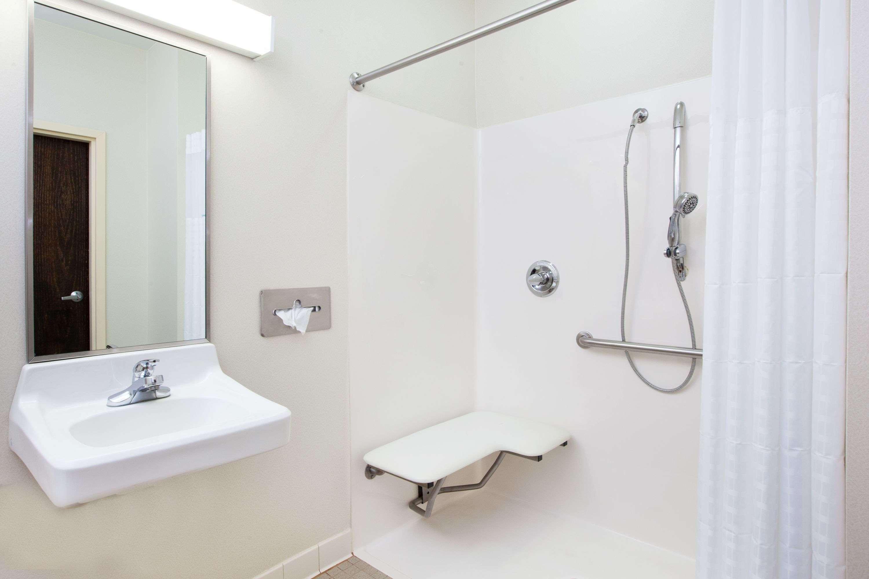 Days Inn By Wyndham Brewerton/ Syracuse Near Oneida Lake Ngoại thất bức ảnh